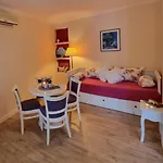 With Sunset Terrace Appartamento *