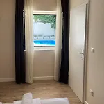 With Sunset Terrace Apartament Mlini