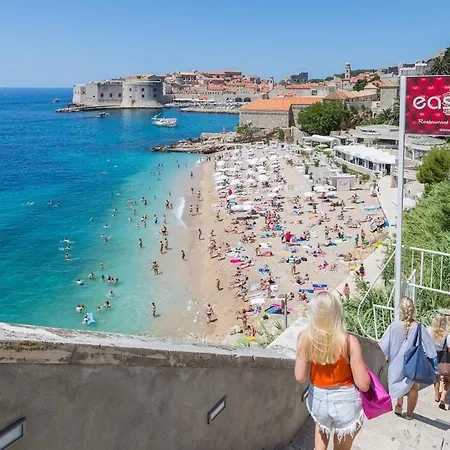 Apartment With Sunset Terrace