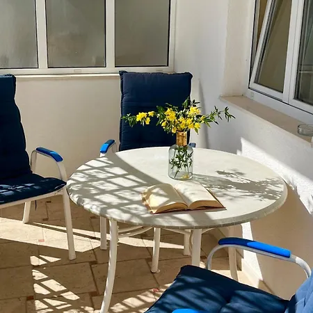 Apartment With Sunset Terrace Mlini