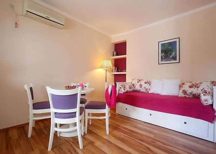 Apartment With Sunset Terrace Mlini